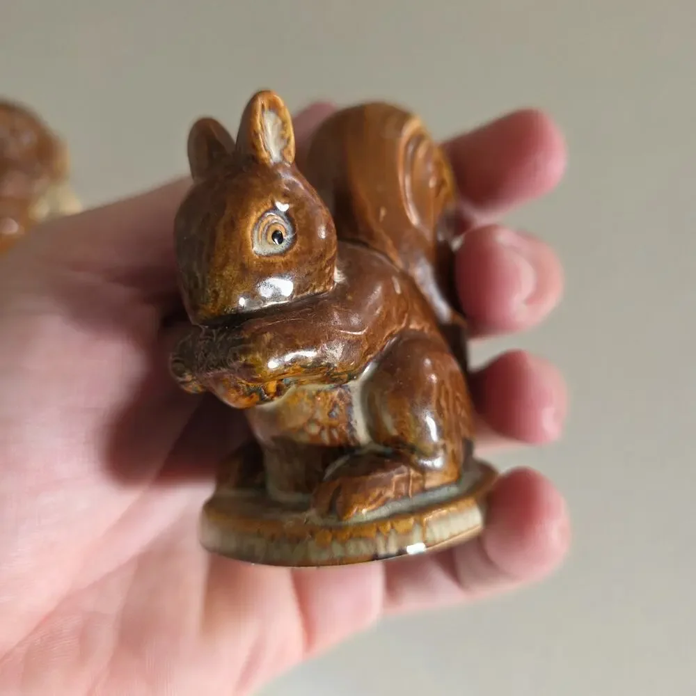 Vintage Squirrel Salt Pepper Shakers MCM Ceramic Brown Glaze W/ Stoppers 3